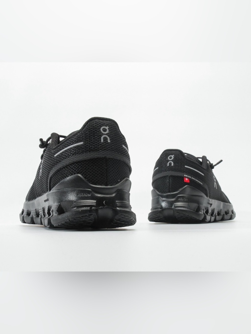On Running Kids Cloud 6 Athletic
Shoe All - Black ๐๐ปโโ๏ธ๐๐ปโโ๏ธ(SIZE 12.5C) - Picture 7 of 7